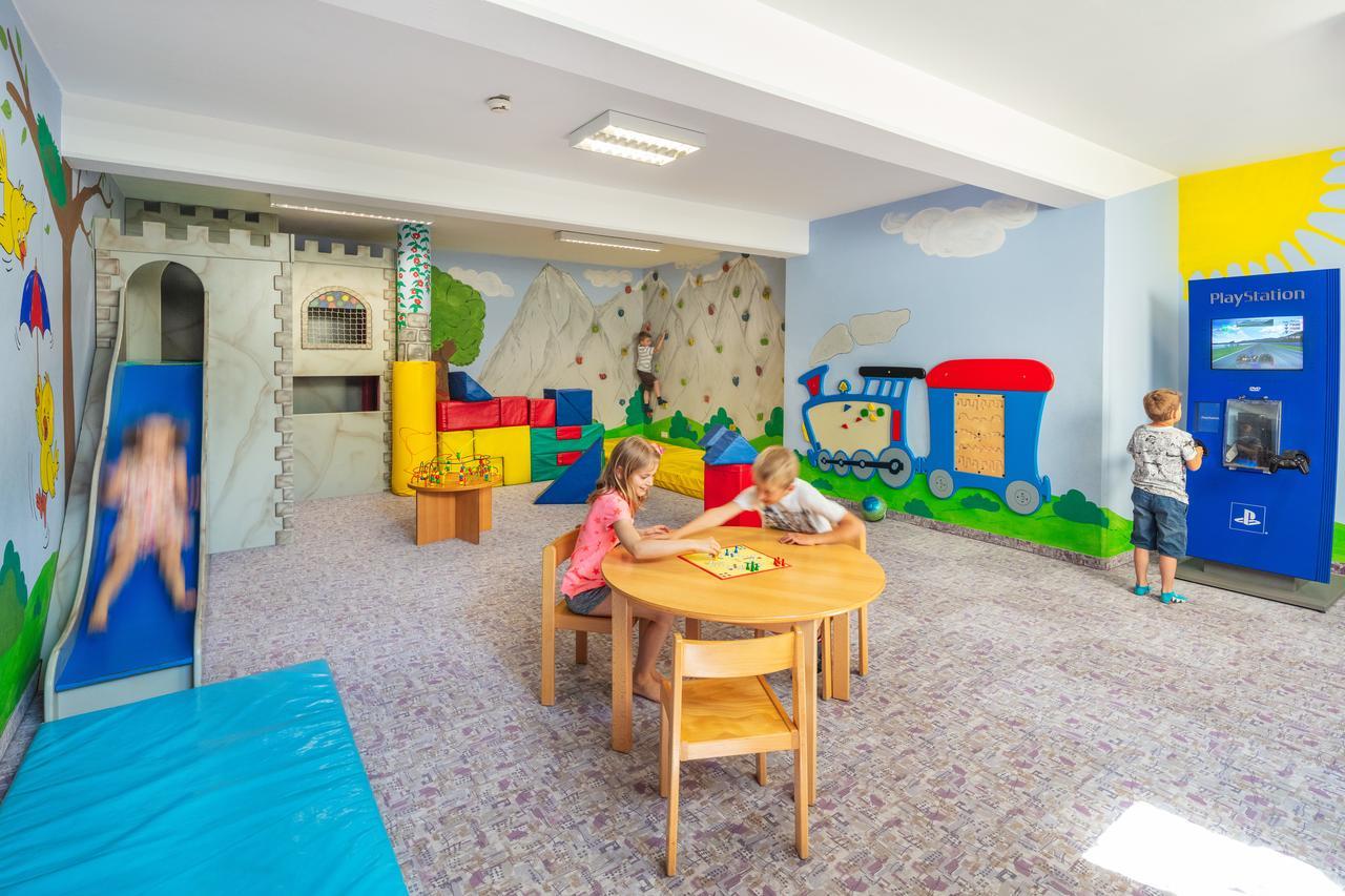 Apparthotel Talhof, Restaurant, Pool Und Spa Oberau Exteriör bild