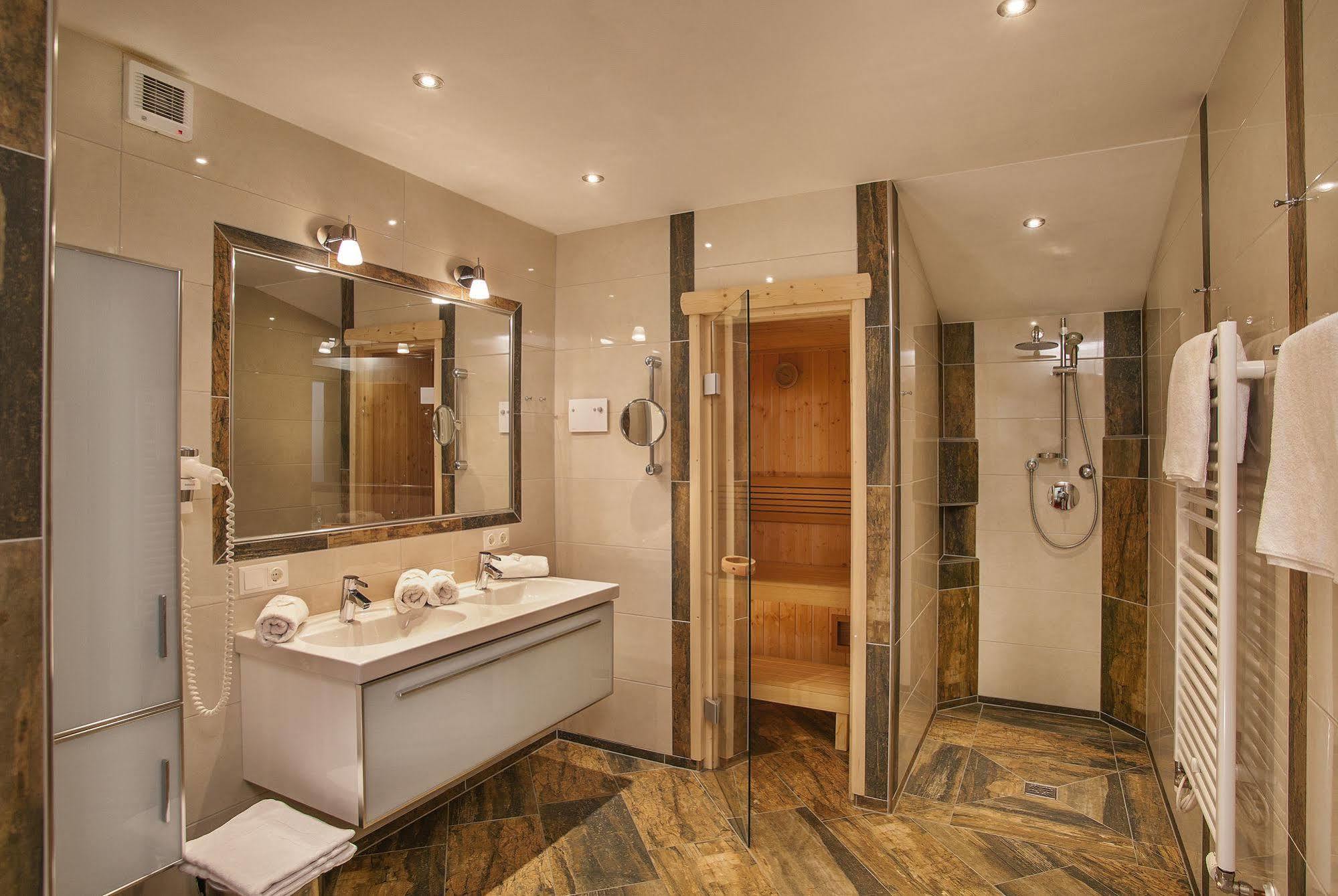 Apparthotel Talhof, Restaurant, Pool Und Spa Oberau Exteriör bild
