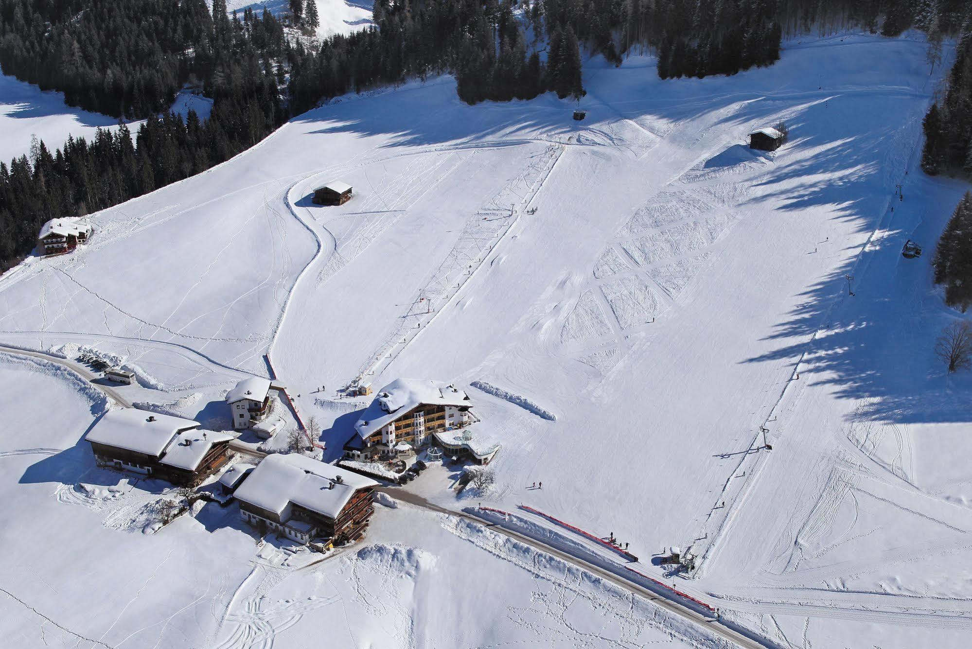 Apparthotel Talhof, Restaurant, Pool Und Spa Oberau Exteriör bild
